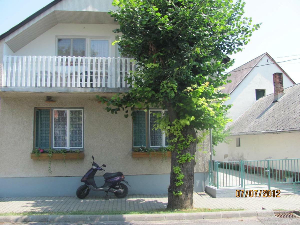 Jasmin Apartman Balatongyörök Екстериор снимка